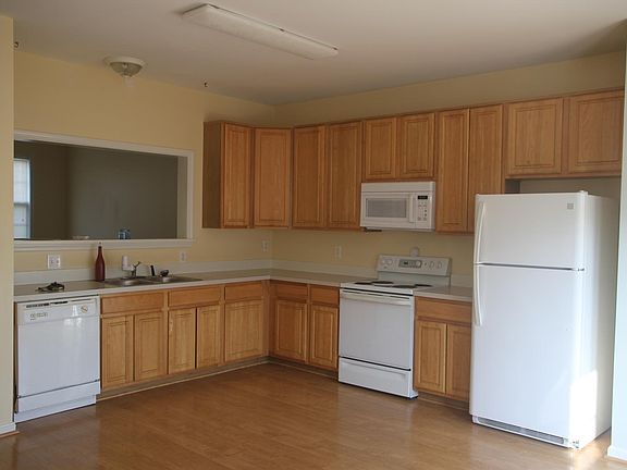 4th image of 23 Quarterpole Ct