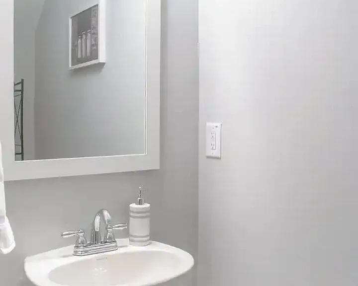3196 Laurel Ridge Cir — Photo 3