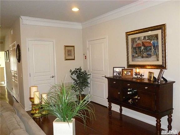 2nd image of 25 Strangford Ct