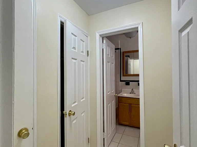 14848 88th Ave #1B — Photo 3
