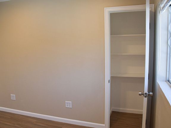 5th image of 1307 W Palmyra Ave APT C
