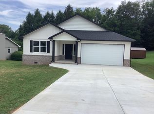 227 Lonas Dr, Maryville, TN 37803