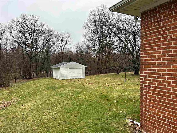 2nd image of 2955 Midland Rd