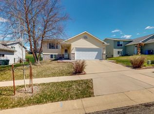 5278 King Arthur Dr NW, Rochester, MN 55901