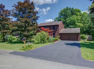 401 Greenhill Ct, Albany, NY 12203