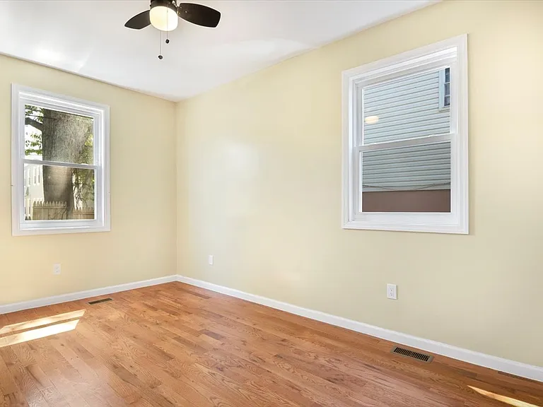 118 Lehigh Ave #1 — Photo 16