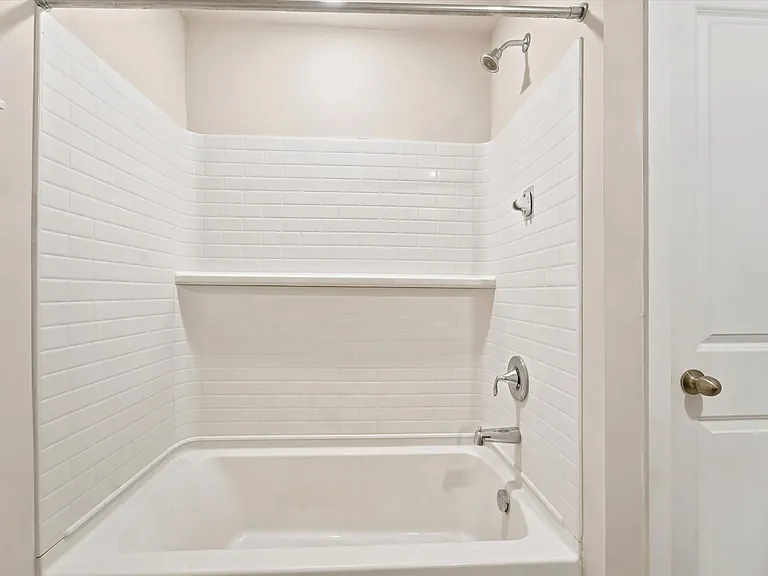 59 Four Leaf Dr — Photo 3