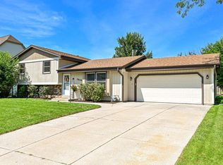 2846 W Briarwood DRIVE, Franklin, WI 53132