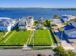 9 Pocano Ave, Oceanport, NJ 07757
