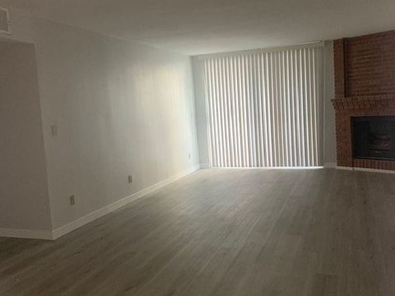 3rd image of 1247 Stoner Ave #109