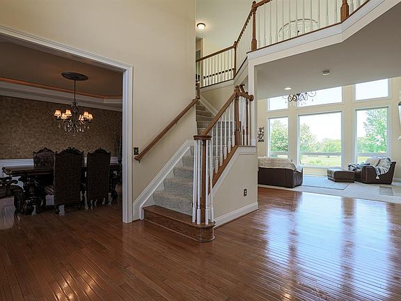 5th image of 8237 Coral Bell Ct