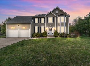 368 Cottrell Rd, Tiverton, RI 02878