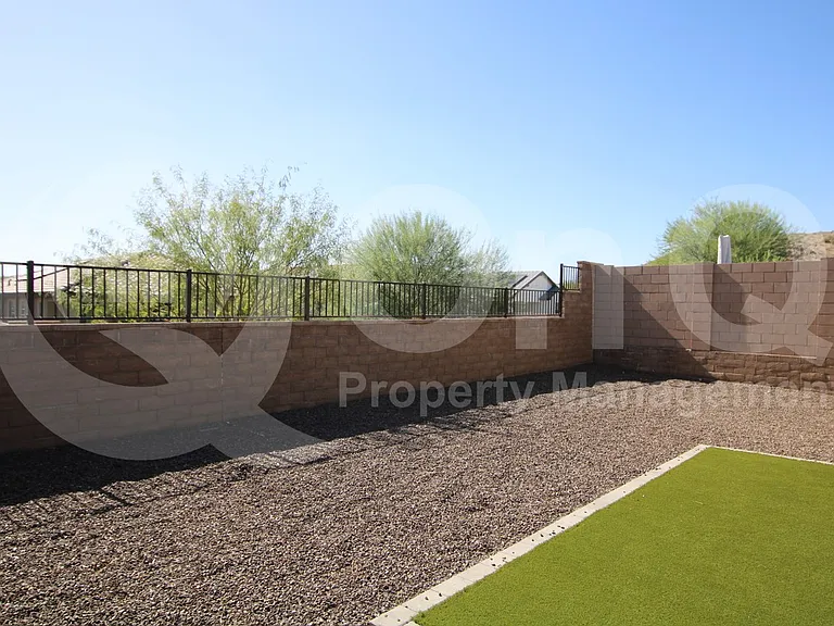 16535 W Desert Ln — Photo 19