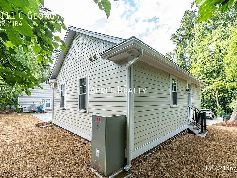 1111C Georgia Ave — Photo 17