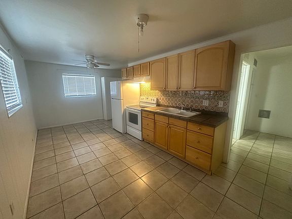2nd image of 1425 N 85th Pl #85THPL1425-4