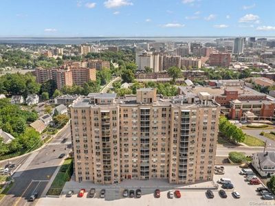 1 Strawberry Hill Court #5G, Stamford, CT, 06905