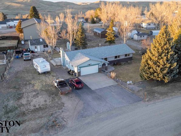 15 Meadowgreen Pl, Douglas, WY 82633