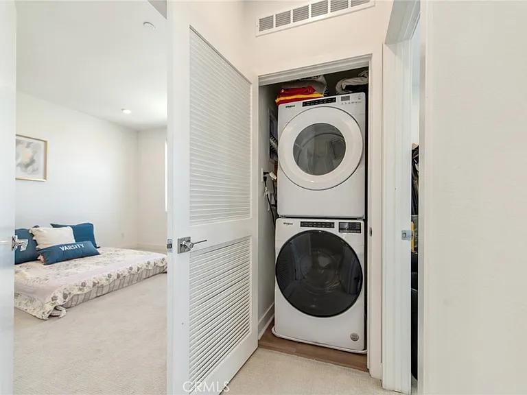1515 W Bushell St — Photo 13