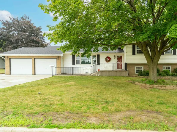 1909 Church St, Peru, IL 61354