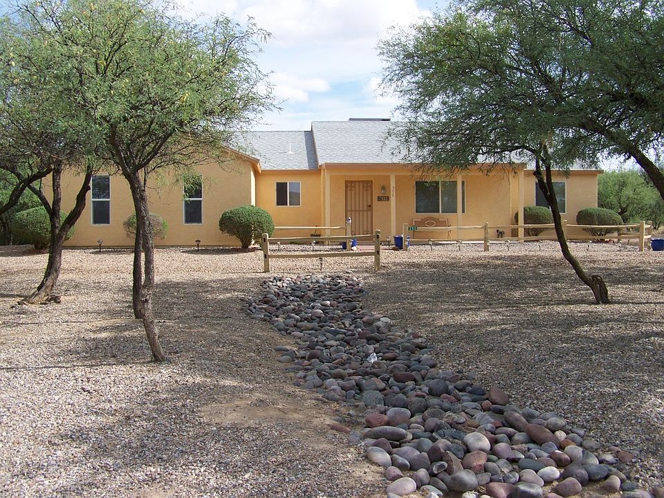 1st image of 350 W Corral Dr