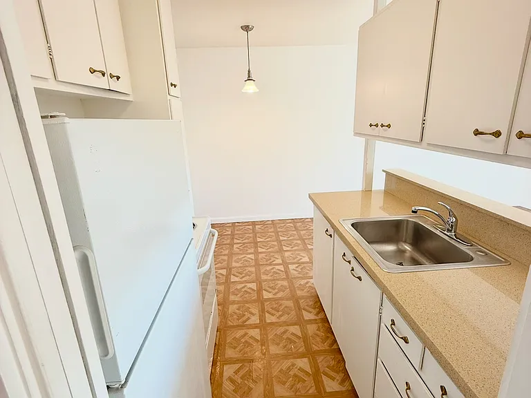 2521 Piedmont Ave #15 — Photo 6