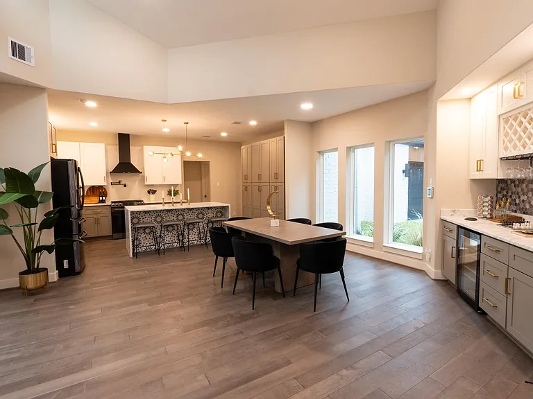 10023 Piping Rock Ln — Photo 8