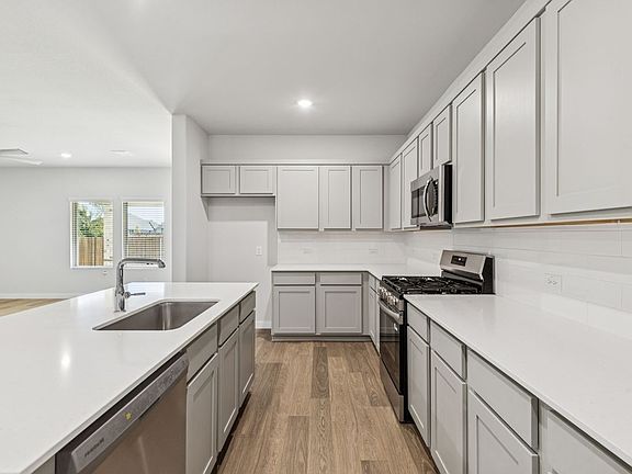 7th image of this home