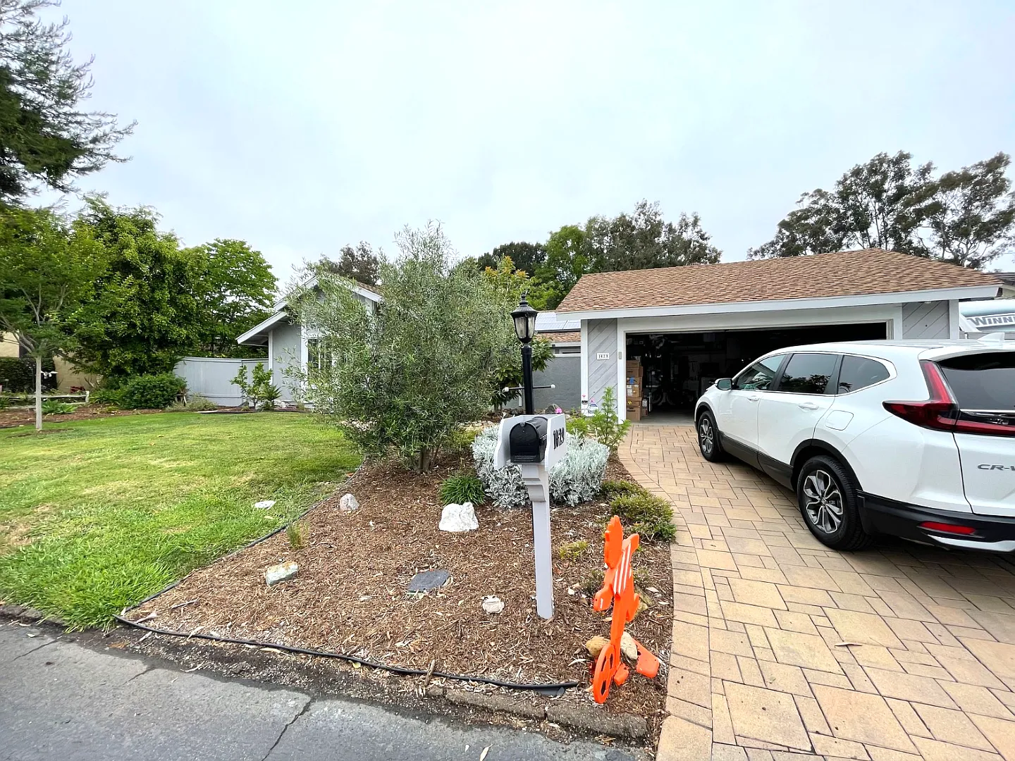 4 bed, 2.5 bath, 2017 sqft, $4,800 — Photo 3