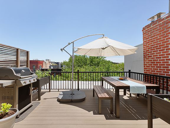 5th image of 398 Franklin Ave #2