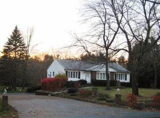 154 Robinson Rd, Hudson, NH 03051