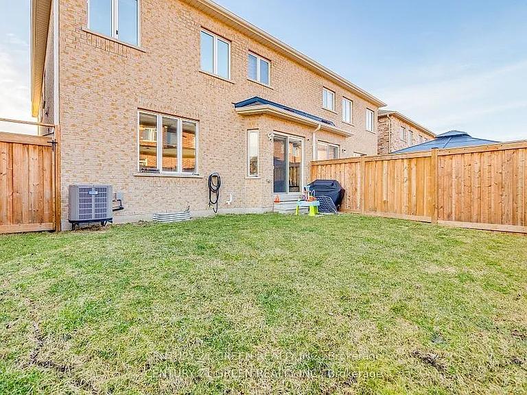 86 Colville Pl — Photo 37