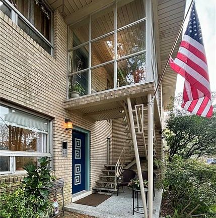 3rd image of 2034 Napoleon Ave