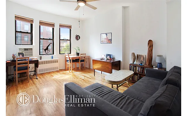 Rented by Douglas Elliman | media 17