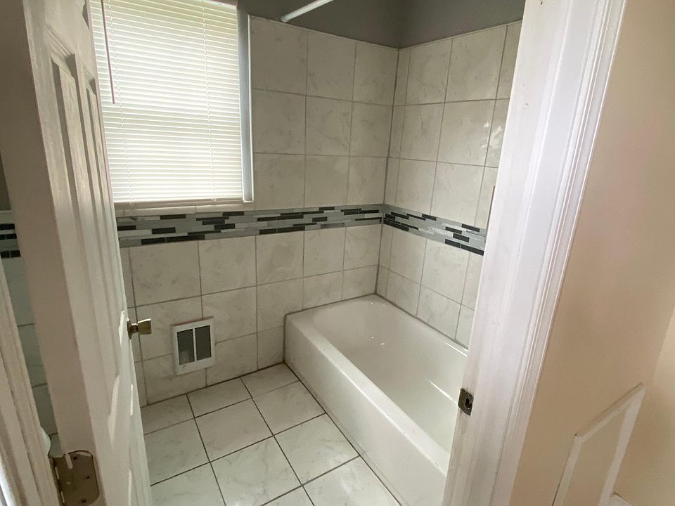 1st image of 2 W Pitman St #C