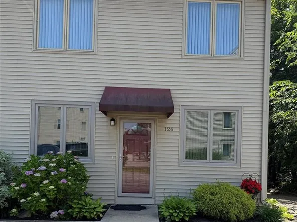200 Cannon St APT 126, Cranston, RI 02920