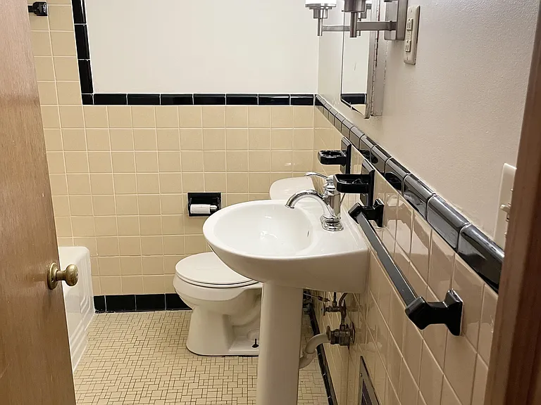 Dunlap Apartments — Photo 32
