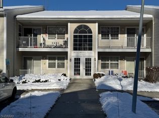 38 Spruce Ter #38, Mount Arlington, NJ 07856