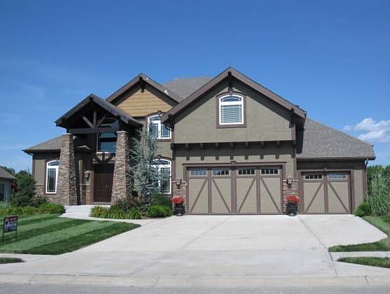1st image of 7819 N Dawn Ave