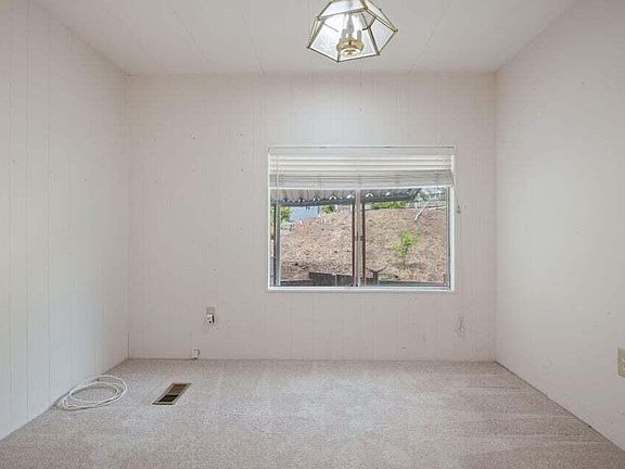 3rd image of 340 Old Mill Rd Space 127