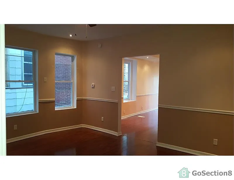 237 Rubicam St photo 1