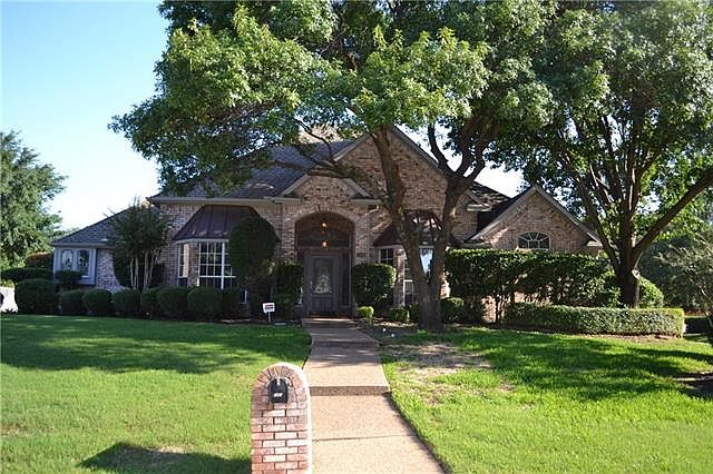 1st image of 2401 Poplar Ct E