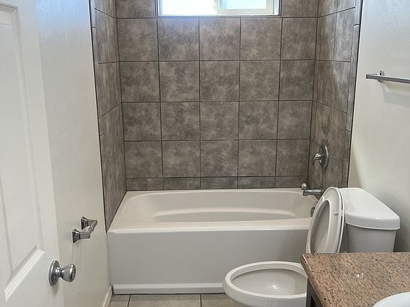 3rd image of 1176 Menta Ct