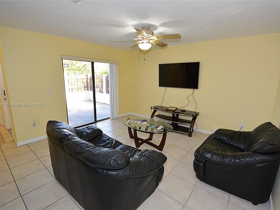 4th image of 2348 Lena Ln