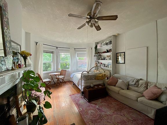 4th image of 126 Saint Marys St #8