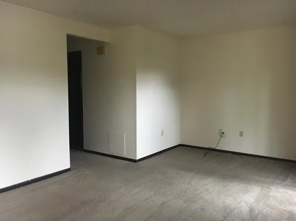 3550 Wales Ave NW APT F, Massillon, OH 44646