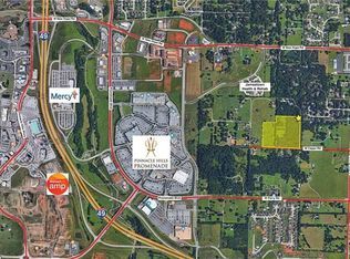 2901 W Capps Rd, Rogers, AR 72758