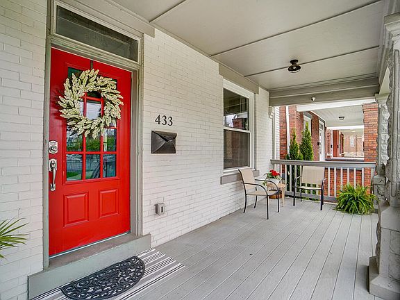 3rd image of 433 Saint Clair Ave