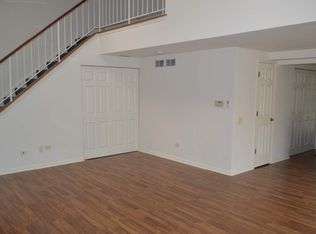 11 N Oltendorf Rd, Streamwood, IL 60107