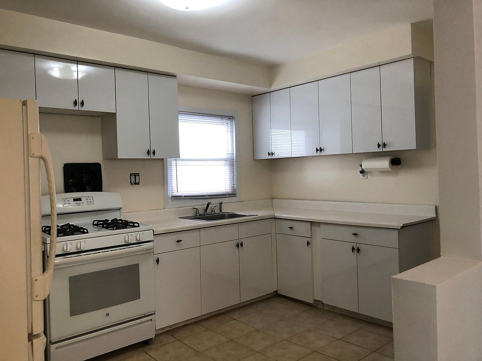1st image of 158-16 78th Ave #2