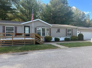 255 N Hidden Forest Ct, Ludington, MI 49431